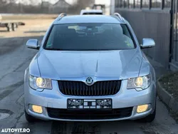 Gri Utilizat 2012 Skoda Superb Comfort Break | 6.300 EUR (Puțin scump)