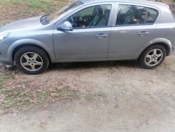 Argintiu Utilizat 2012 Opel Astra Break | 4.350 EUR (Preț OK)