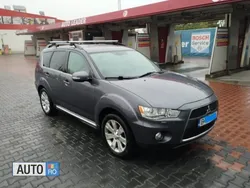 Gri Utilizat 2011 Mitsubishi Outlander SUV | 11.000 EUR