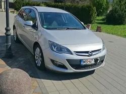 Utilizat 2013 Opel Astra Break | 5.200 EUR (Puțin scump)