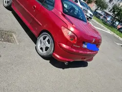 Utilizat 2003 Peugeot 206 | 4.100 EUR