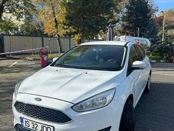 Culoarealb Utilizat 2017 Ford Focus Titanium Hatchback | 7.500 EUR (Preț bun)