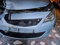 Utilizat 2010 Opel Astra Hatchback | 1.500 EUR