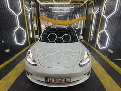 Culoarealb Utilizat 2020 Tesla Model 3 Berlinǎ | 28.799 EUR (Preț OK)