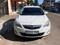 Utilizat 2011 Opel Astra Hatchback | 2.500 EUR (Preț bun)