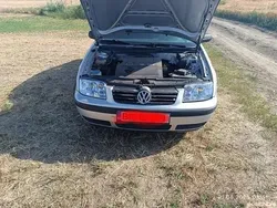 Utilizat 2001 VW Bora Berlinǎ | 888 EUR