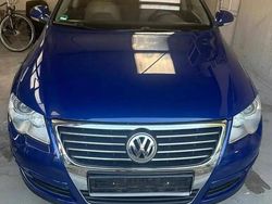 Culoarealbastru Utilizat 2006 VW Passat Highline Break | 3.900 EUR (Puțin scump)