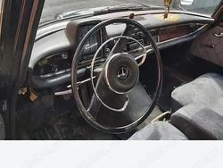 Utilizat 1961 Mercedes 190 Berlinǎ | 15.000 EUR