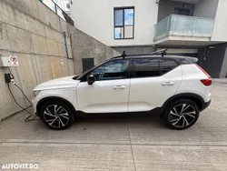 Culoarealb Utilizat 2020 Volvo XC40 R-Design SUV | 29.000 EUR (Preț OK)