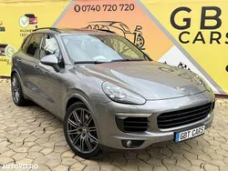 Gri Utilizat 2015 Porsche Cayenne S E-Hybrid SUV | 30.492 EUR