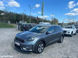 Gri Utilizat 2017 Kia Niro Comfort SUV | 14.900 EUR (Preț OK)