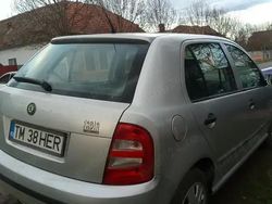 Argintiu Utilizat 2000 Skoda Fabia Hatchback | 1.000 EUR (Preț OK)