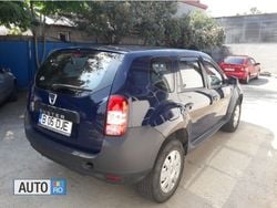 Albastru marin Utilizat 2015 Dacia Duster SUV | 6.400 EUR (Super Preț)