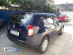 Albastru marin Utilizat 2015 Dacia Duster SUV | 6.400 EUR (Super Preț)