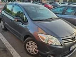 Utilizat 2010 Toyota Auris Berlinǎ | 3.500 EUR
