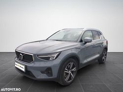 Gri Utilizat 2022 Volvo XC40 Plus SUV | 40.620 EUR (Scump)