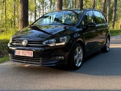 Negru Utilizat 2018 VW Touran Comfortline Monovolum | 10.500 EUR (Super Preț)