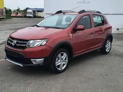 Rosu Utilizat 2014 Dacia Sandero Stepway Hatchback | 5.390 EUR (Preț OK)