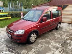 Culoarealte culori Utilizat 2005 Opel Combo Monovolum | 2.499 EUR
