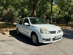 Culoarealb Utilizat 2008 Renault Symbol II Berlinǎ | 1.300 EUR (Preț bun)