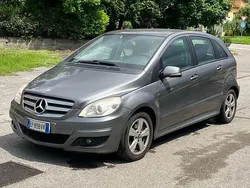 Gri Utilizat 2010 Mercedes B180 Monovolum | 2.800 EUR (Super Preț)