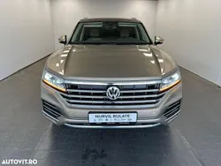 Bej Utilizat 2020 VW Touareg Elegance SUV | 38.720 EUR (Preț bun)