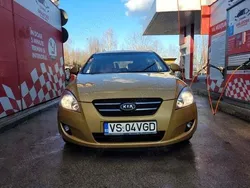 Portocaliu Utilizat 2008 Kia Ceed 2 Berlinǎ | 2.650 EUR (Preț OK)