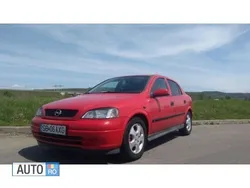 Rosu Utilizat 2000 Opel Astra Hatchback | 1.500 EUR (Preț bun)