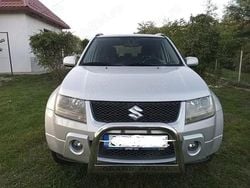 Gri Utilizat 2005 Suzuki Grand Vitara SUV | 4.400 EUR (Preț OK)