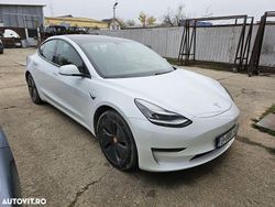 Culoarealb Utilizat 2020 Tesla Model 3 Berlinǎ | 22.500 EUR (Super Preț)