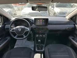 Rosu Utilizat 2022 Dacia Sandero Stepway Hatchback | 13.500 EUR (Puțin scump)
