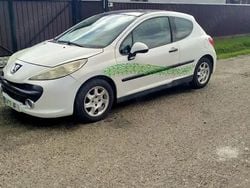 Alb Utilizat 2006 Peugeot 207 Berlinǎ | 1.260 EUR (Super Preț)
