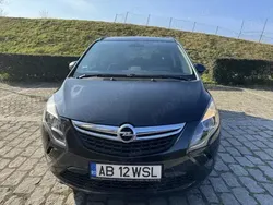 Negru Utilizat 2013 Opel Zafira Tourer Monovolum | 6.990 EUR