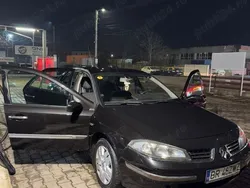 Negru Utilizat 2005 Renault Laguna II Hatchback | 2.700 EUR (Preț OK)