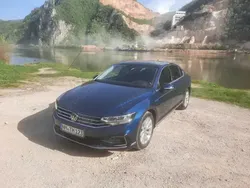 Albastru Utilizat 2022 VW Passat GTE Berlinǎ | 21.500 EUR (Preț bun)