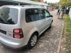 Utilizat 2010 VW Touran Monovolum | 3.990 EUR (Super Preț)