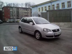 Gri Utilizat 2005 VW Polo Hatchback | 2.450 EUR (Scump)