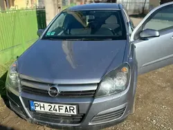 Utilizat 2005 Opel Astra Hatchback | 1.999 EUR (Preț OK)