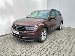 Maro mediu normal Utilizat 2022 VW Tiguan Life SUV | 28.880 EUR (Preț OK)