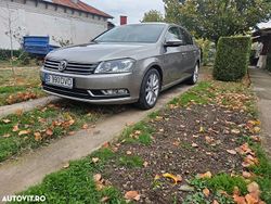 Culoarebej Utilizat 2013 VW Passat Highline Berlinǎ | 9.450 EUR (Puțin scump)