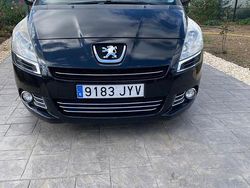 Culoarenegru Utilizat 2013 Peugeot 5008 Monovolum | 3.800 EUR (Preț OK)