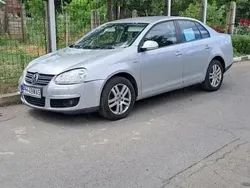 Utilizat 2010 VW Jetta Berlinǎ | 4.800 EUR (Preț OK)