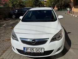 Culoarealb Utilizat 2011 Opel Astra Enjoy | 4.000 EUR (Preț bun)