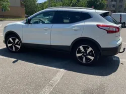 Alb Utilizat 2014 Nissan Qashqai N-Connecta SUV | 8.700 EUR (Puțin scump)