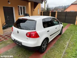 Alb Utilizat 2006 VW Golf V Comfortline | 3.100 EUR (Preț OK)