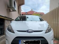 Culoarealb Utilizat 2012 Ford Fiesta Hatchback | 4.500 EUR (Puțin scump)