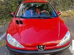 Rosu Utilizat 2007 Peugeot 206 Hatchback | 1.800 EUR (Preț OK)