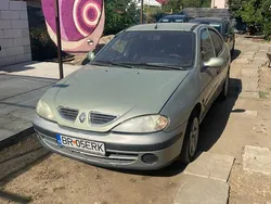Utilizat 2001 Renault Mégane Berlinǎ | 1.000 EUR