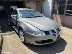 Gri Utilizat 2006 Alfa Romeo GT Distinctive Coupe | 600 EUR