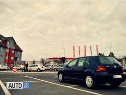 Albastru Utilizat 2000 VW Golf IV Hatchback | 2.490 EUR